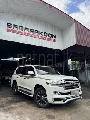 Toyota Land Cruiser Prado 2015 - பயன்படுத்தப்பட்டது SUV sale in Sri Lanka - patpat.lk