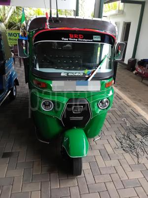 Bajaj 4 stroke 2015 - பயன்படுத்தப்பட்டது முச்சக்கர வண்டி sale in Sri Lanka - patpat.lk