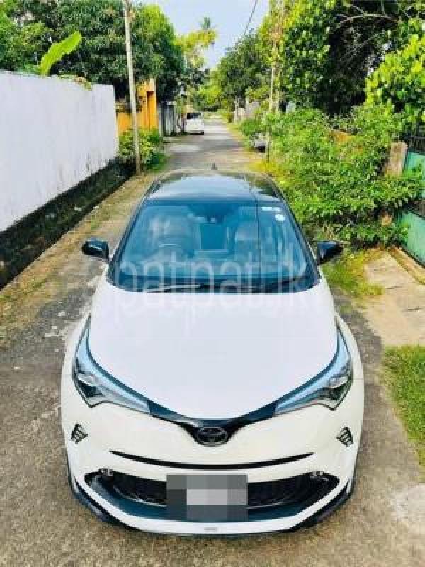 Toyota CHR 2018 -  SUV sale in Sri Lanka - patpat.lk