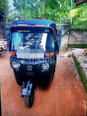 Bajaj Three Wheel 2015