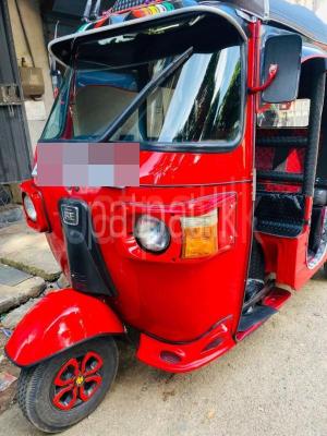 Bajaj Three Wheel 2013