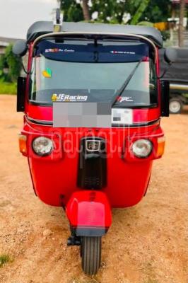 Bajaj Three Wheel 2012