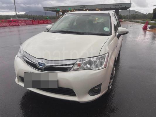 Toyota Axio 2015 - பயன்படுத்தப்பட்டது கார் sale in Sri Lanka - patpat.lk
