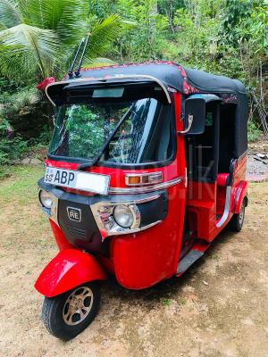 Bajaj Three Wheel 2017 - பயன்படுத்தப்பட்டது முச்சக்கர வண்டி sale in Sri Lanka - patpat.lk