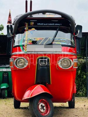 Bajaj Three Wheel 2011