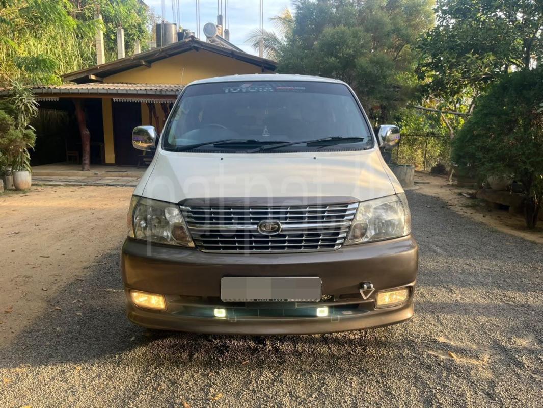 Toyota Grand Hiace 2006 -  வேன் sale in Sri Lanka - patpat.lk