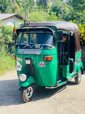 Bajaj Three Wheel 2004
