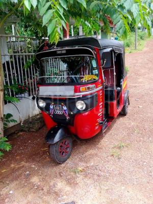 Bajaj 4 stroke 2015 - பயன்படுத்தப்பட்டது முச்சக்கர வண்டி sale in Sri Lanka - patpat.lk