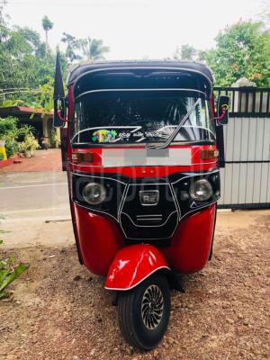 Bajaj Three Wheel 2015