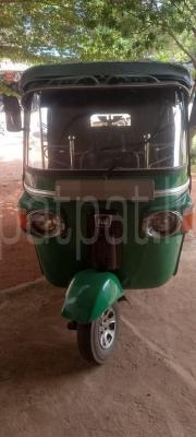 Bajaj Three Wheel 2011