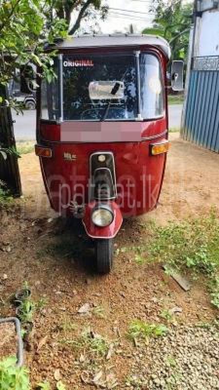 Bajaj 2 stroke 2000 -  முச்சக்கர வண்டி sale in Sri Lanka - patpat.lk