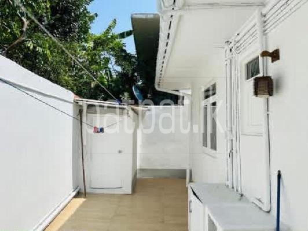 House for Sale in Talawatugoda