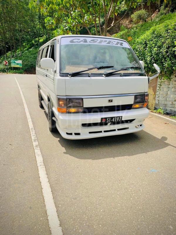 Toyota Hiace 1988 -  வேன் sale in Sri Lanka - patpat.lk
