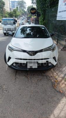 Toyota CHR 2017 - பயன்படுத்தப்பட்டது SUV sale in Sri Lanka - patpat.lk