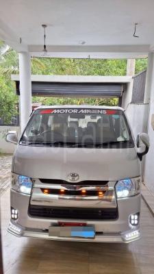 Toyota Hiace 2007 - Used Van sale in Sri Lanka - patpat.lk