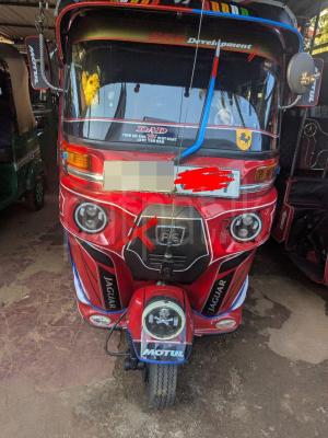 Bajaj Three Wheel 2012