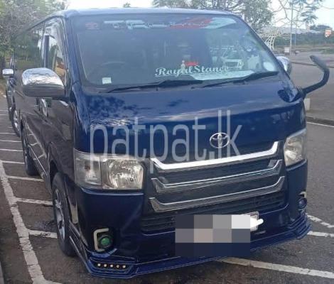 Toyota Hiace 2010