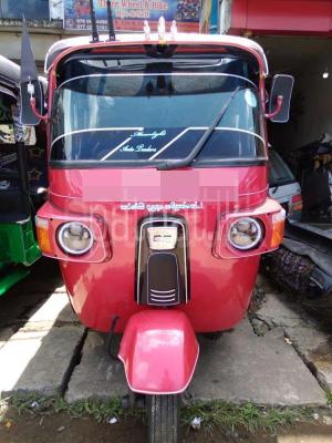Bajaj Three Wheel 2013