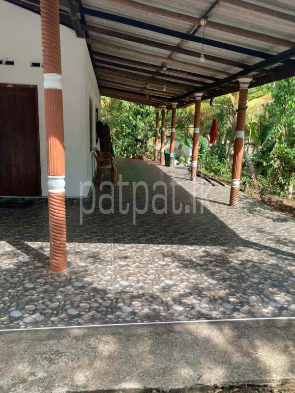 House for Sale in Weeraketiya