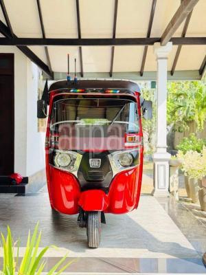 Bajaj Three Wheel 2015 - பயன்படுத்தப்பட்டது முச்சக்கர வண்டி sale in Sri Lanka - patpat.lk
