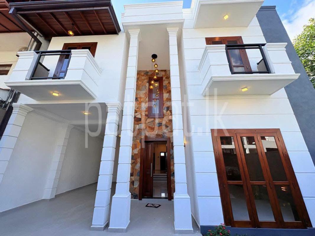 House for Sale in Boralesgamuwa