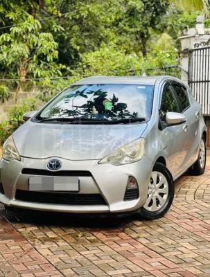 Toyota Aqua 2013 - பயன்படுத்தப்பட்டது கார் sale in Sri Lanka - patpat.lk