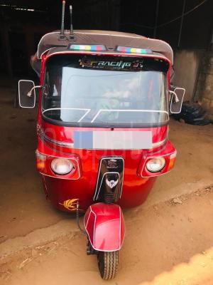 Bajaj Three Wheel 2011
