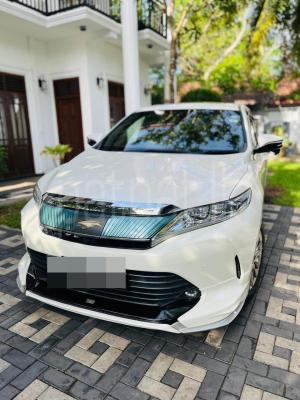 Toyota Harrier 2017