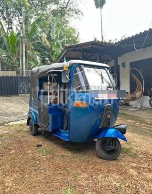 Bajaj Three Wheel 2000