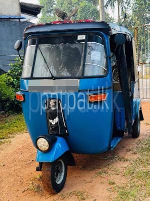 Bajaj Three Wheel 2004