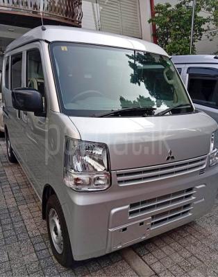Mitsubishi Minicab 2023