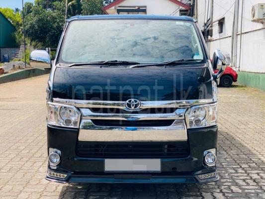 Toyota Hiace 2015