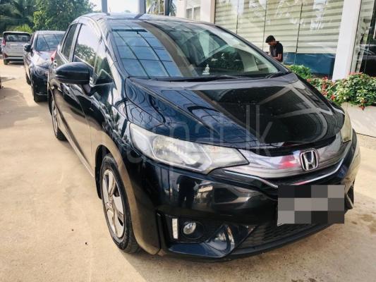 Honda Fit 2017 - பயன்படுத்தப்பட்டது கார் sale in Sri Lanka - patpat.lk