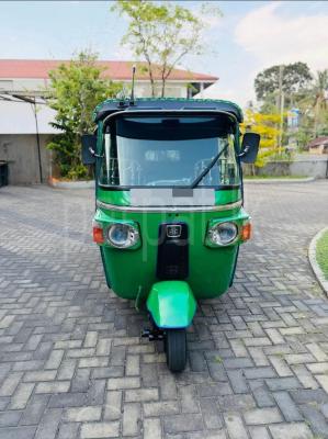 Bajaj Three Wheel 2012