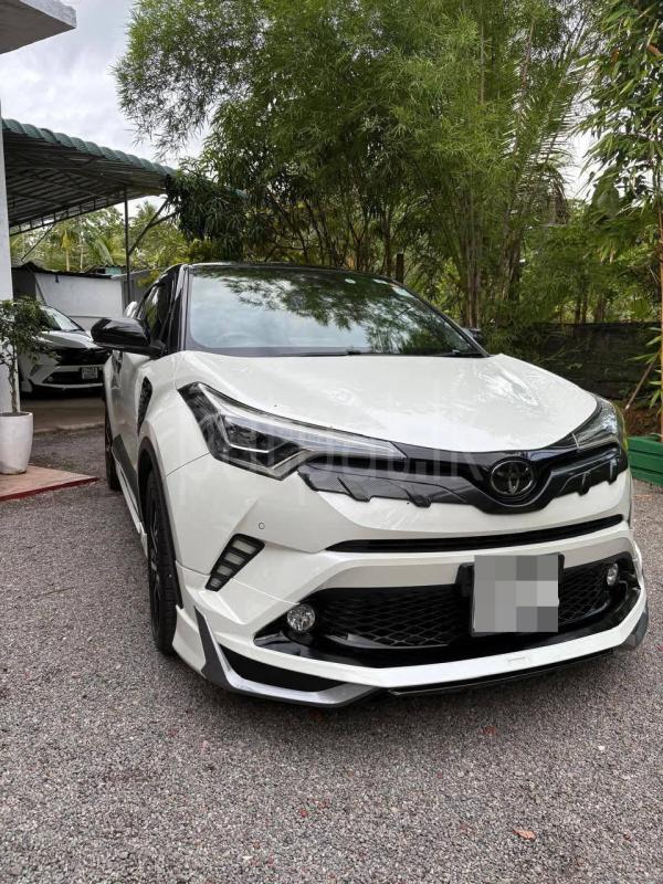 Toyota CHR 2018 -  SUV sale in Sri Lanka - patpat.lk