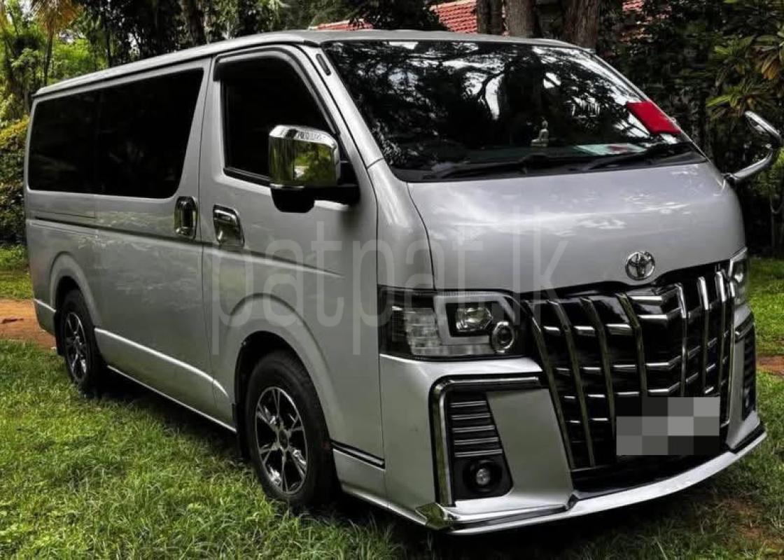 Toyota Hiace 2014 - பயன்படுத்தப்பட்டது வேன் sale in Sri Lanka - patpat.lk