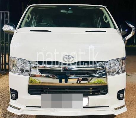 Toyota Hiace 2011