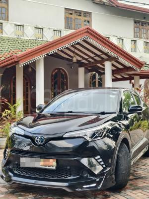Toyota CHR 2017 - பயன்படுத்தப்பட்டது SUV sale in Sri Lanka - patpat.lk