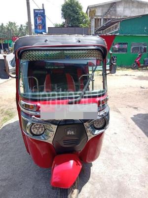 Bajaj Three Wheel 2015