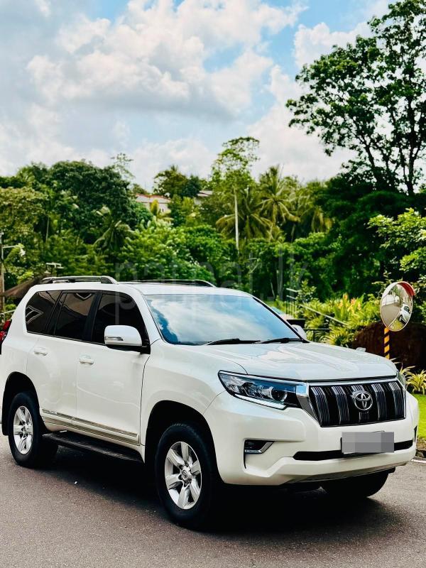 Toyota Land Cruiser 2015 -  SUV sale in Sri Lanka - patpat.lk