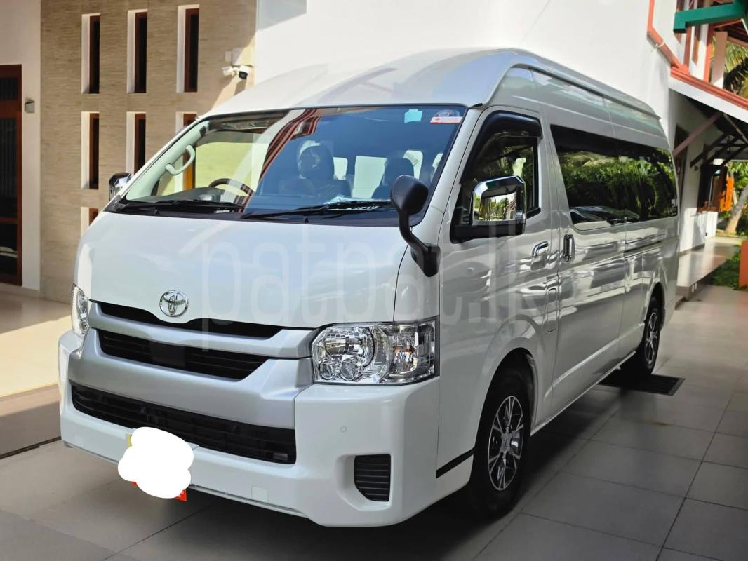 Toyota Grand Hiace 2026 - භාවිතා කරන ලද වෑන් රථය sale in Sri Lanka - patpat.lk
