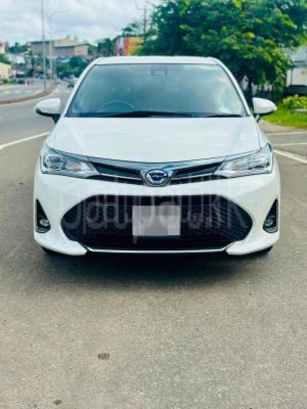 Toyota Axio 2018 -  Car sale in Sri Lanka - patpat.lk