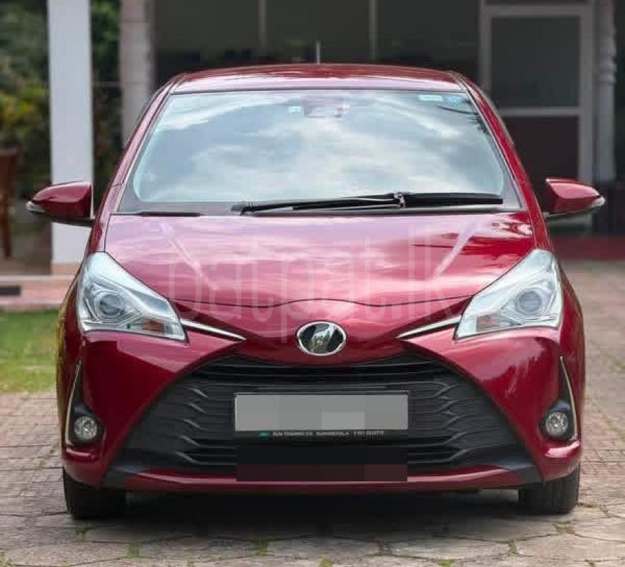 Toyota Vitz 2018 -  கார் sale in Sri Lanka - patpat.lk