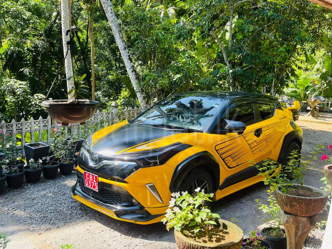 Toyota CHR 2018 - භාවිතා කරන ලද SUV රථය sale in Sri Lanka - patpat.lk