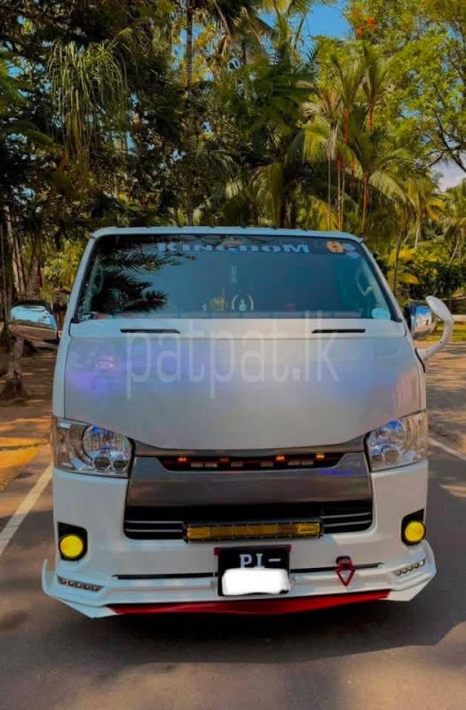 Toyota Hiace 2015 -  වෑන් රථය sale in Sri Lanka - patpat.lk