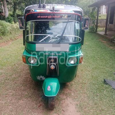 Bajaj Three Wheel 2011