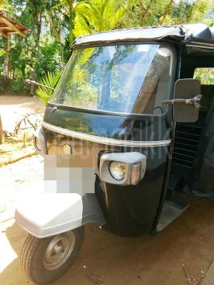 Piaggio Three Wheel 2010