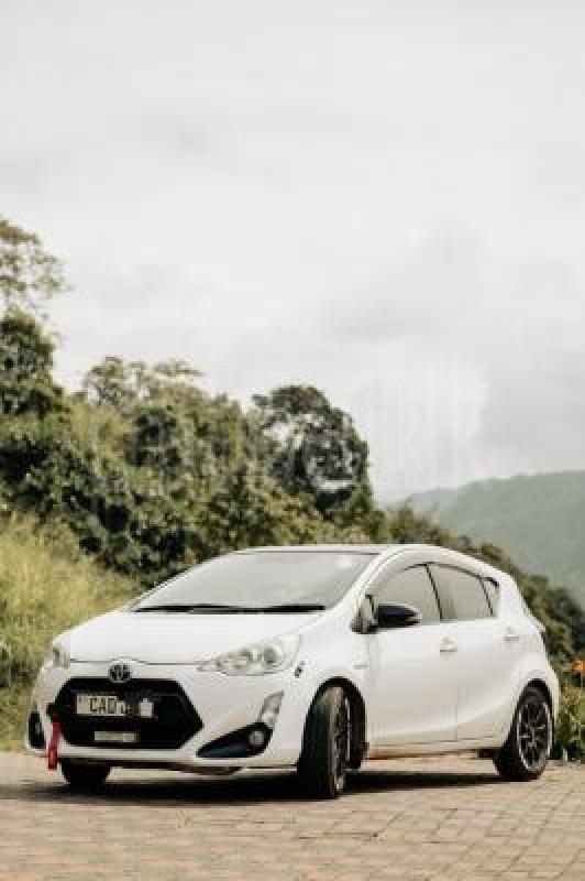 Toyota Aqua 2012 -  Car sale in Sri Lanka - patpat.lk
