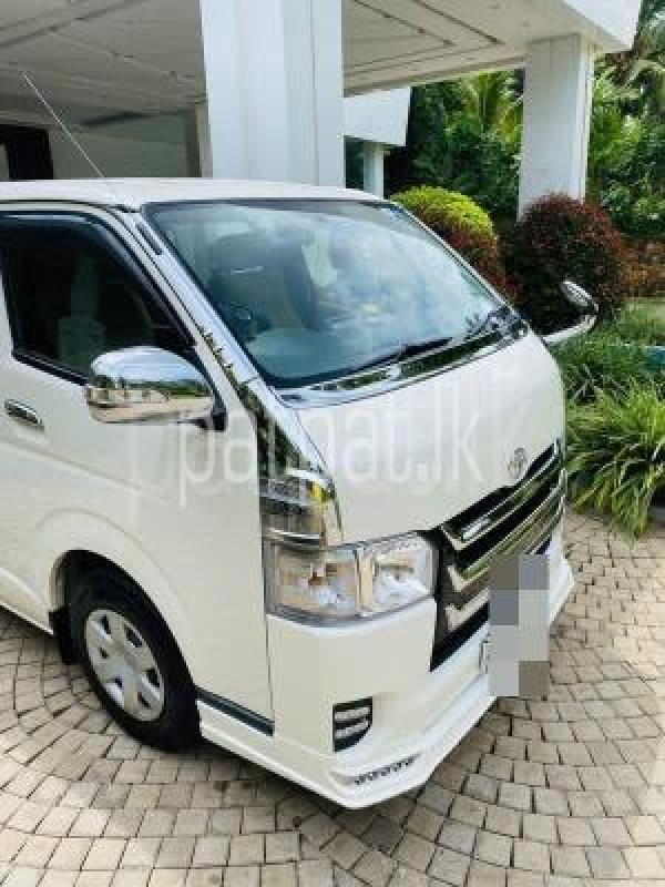 Toyota Hiace 2012 - භාවිතා කරන ලද වෑන් රථය sale in Sri Lanka - patpat.lk