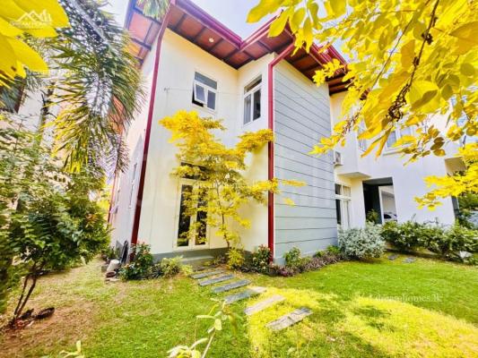 House for Sale in Talawatugoda